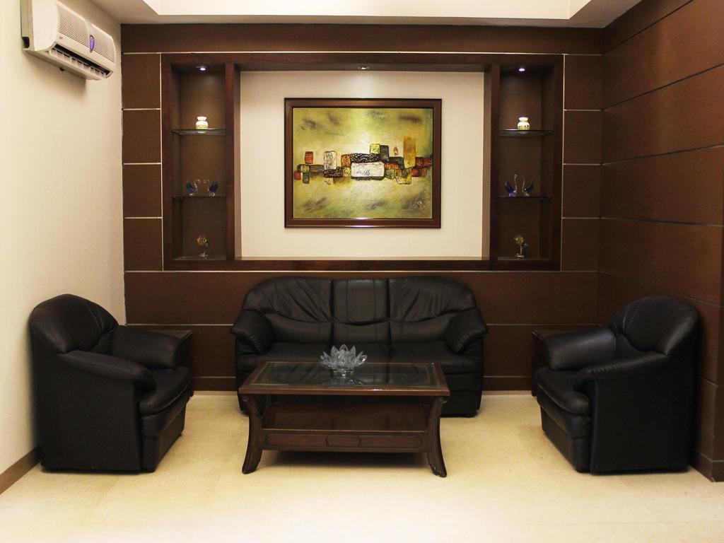 Готель Oyo Premium Kaushambi Indirapuram Екстер'єр фото