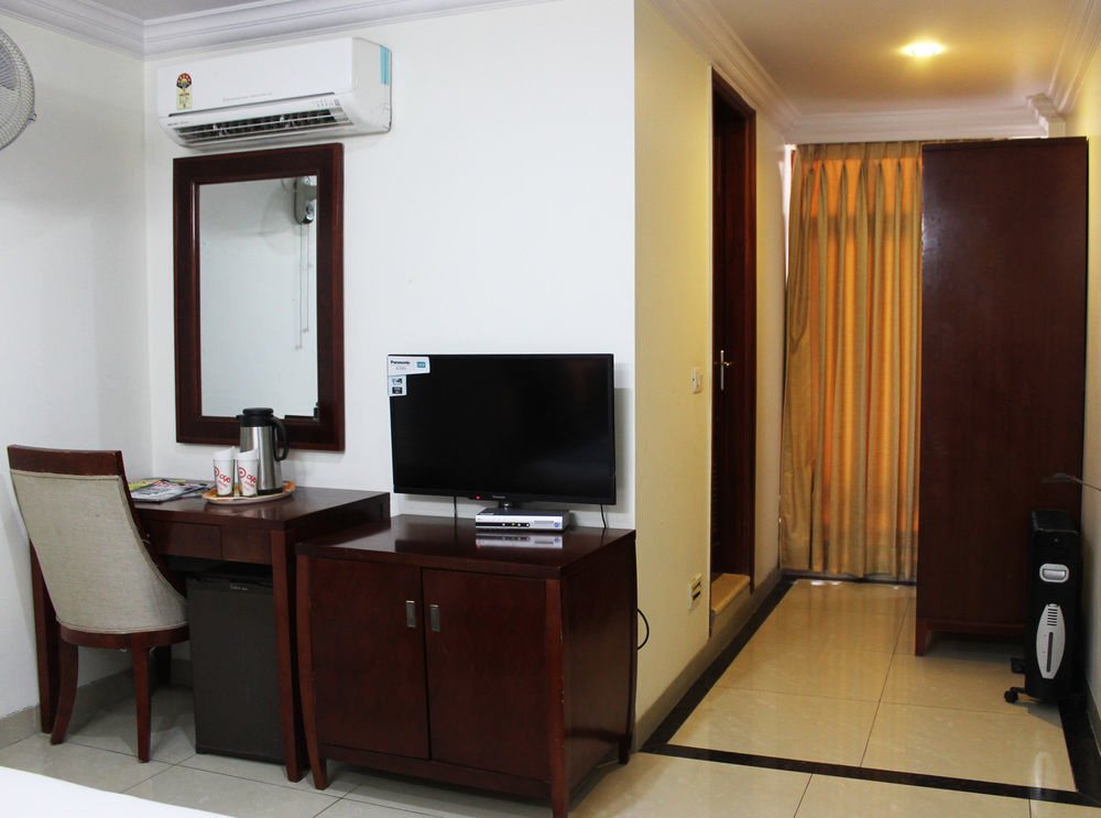 Готель Oyo Premium Kaushambi Indirapuram Екстер'єр фото